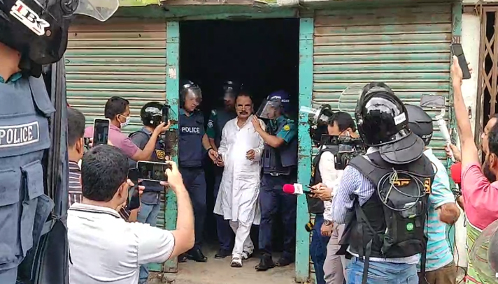গয়েশ্বরকে নেওয়া হলো ডিবি কার্যালয়ে