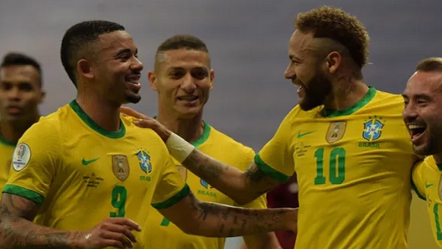 র‌্যাংকিংয়ের শীর্ষে থেকে বিশ্বকাপে ব্রাজিল