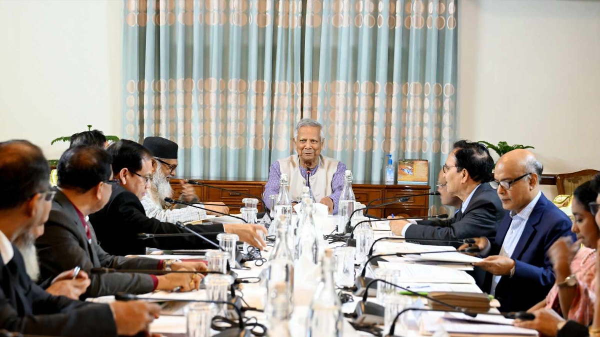 ‘হজ ম্যানেজমেন্ট সেন্টার’ চালুর নির্দেশ প্রধান উপদেষ্টার