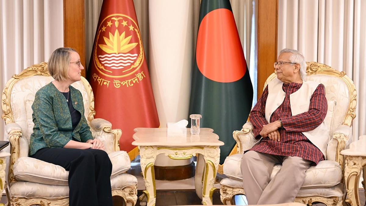 প্রধান উপদেষ্টার সঙ্গে ব্রিটিশ হাইকমিশনারের সাক্ষাৎ