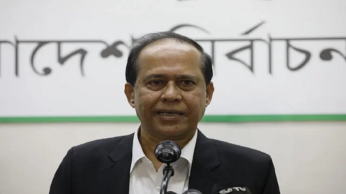 সরকারি সফরে গিয়ে ভোট চাওয়ার বিষয়টি নজরে আসেনি: সিইসি