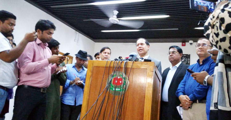 রাজনৈতিক দলগুলোর মধ্যে সংলাপ প্রয়োজন: সিইসি