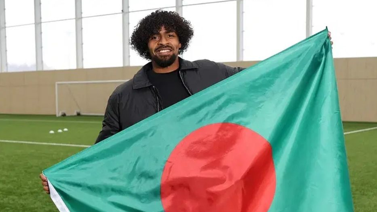 ভারতের বিপক্ষে ম্যাচ দিয়ে অভিষেক হতে চলেছে হামজার