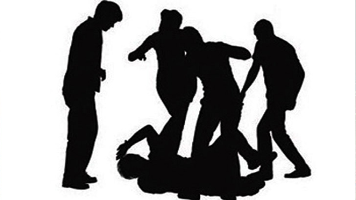 চট্টগ্রামে ডাকাত সন্দেহে দুইজনকে পিটিয়ে হত্যা, গুলিবিদ্ধ ৫