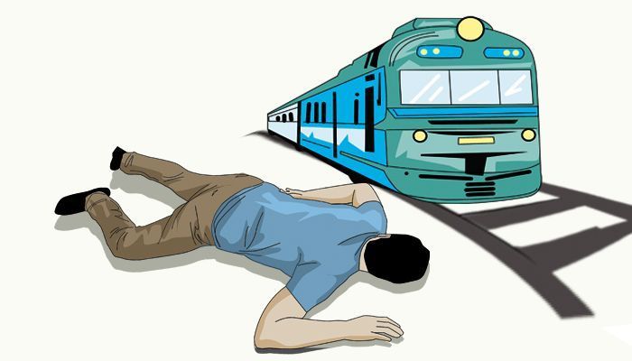 কারওয়ান বাজারে ট্রেনের ধাক্কায় পথচারী নিহত