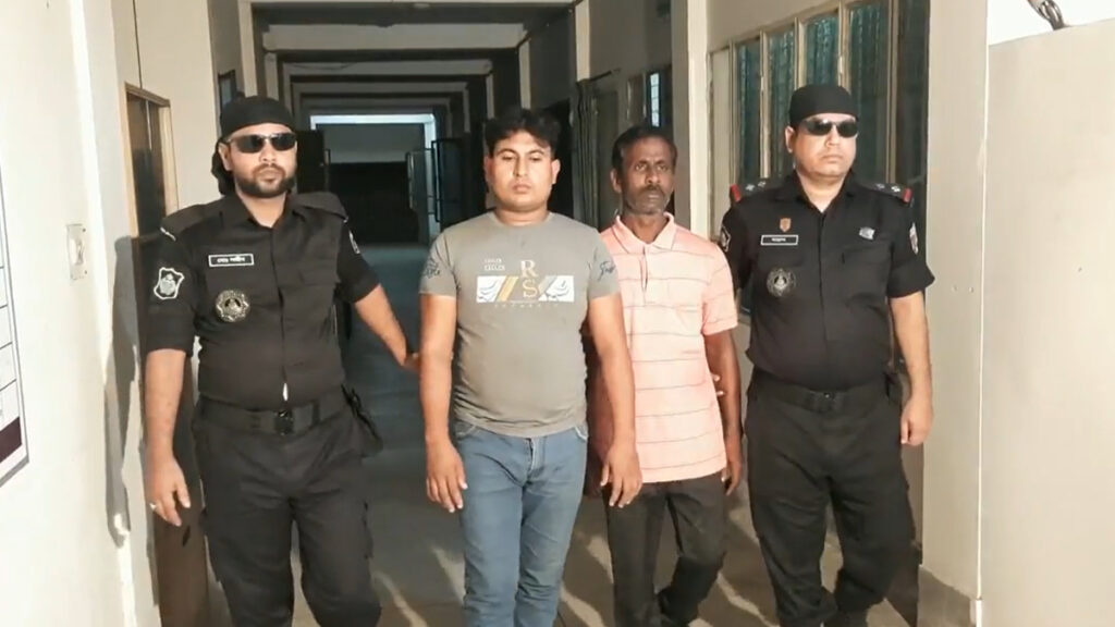 ঝিনাইদহে অস্ত্র-গুলিসহ আটক ২