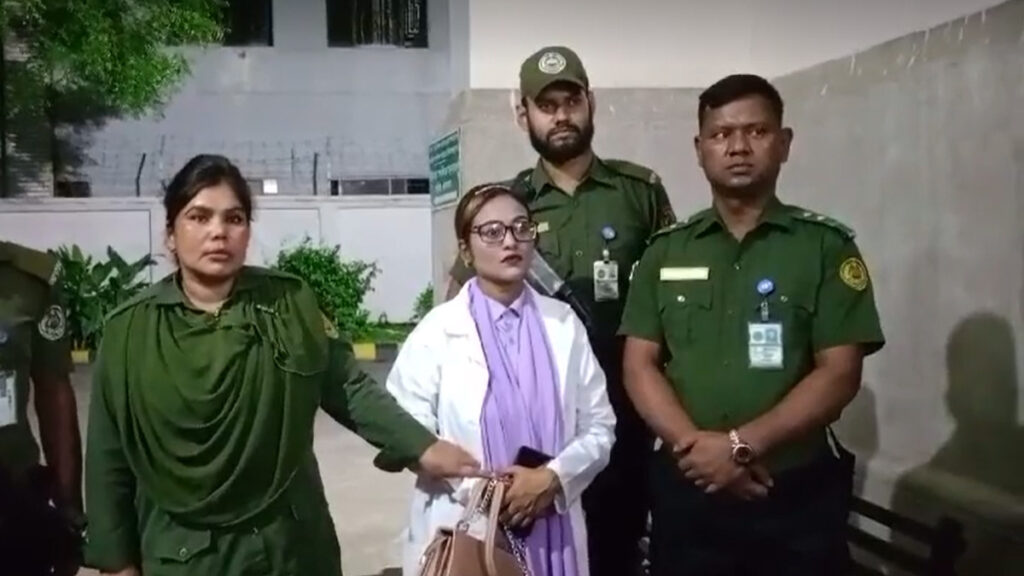 ঢামেক হাসপাতাল থেকে ‘ভুয়া’ চিকিৎসক আটক