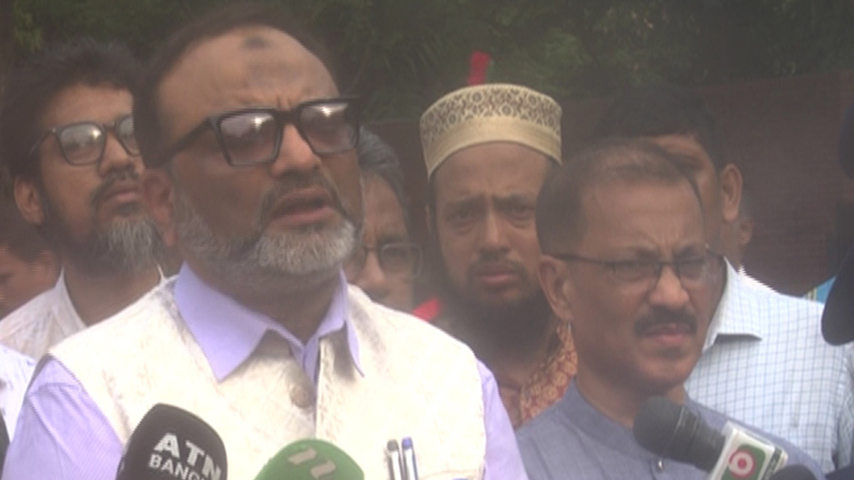 কাজী নজরুল অন্যায়ের প্রতিবাদ ও ঐক্য ধরে রাখতে শিখিয়েছেন: ঢাবি ভিসি