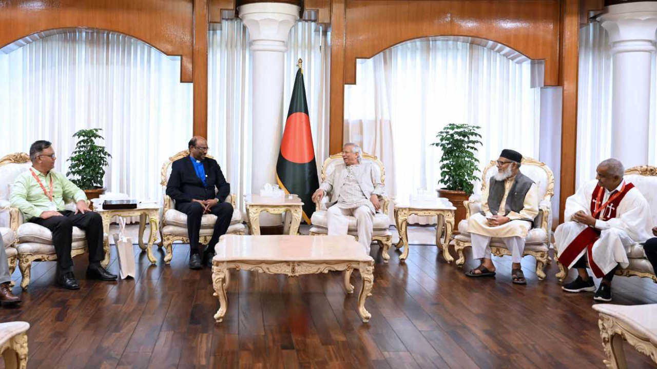 প্রধান উপদেষ্টার সঙ্গে বিশ্ব গির্জা পরিষদ সম্পাদকের সাক্ষাৎ