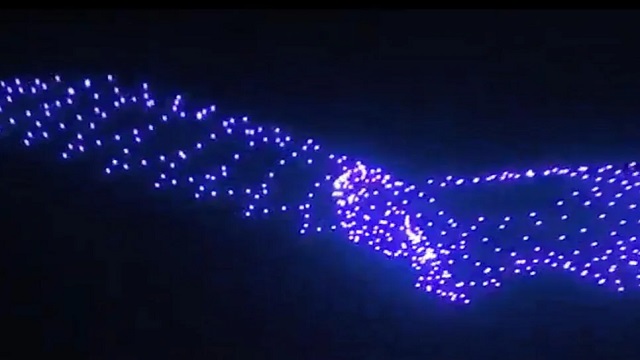 দুবাইর আকাশে দেখা যাচ্ছে ‘ড্রোন-নৃত্য’