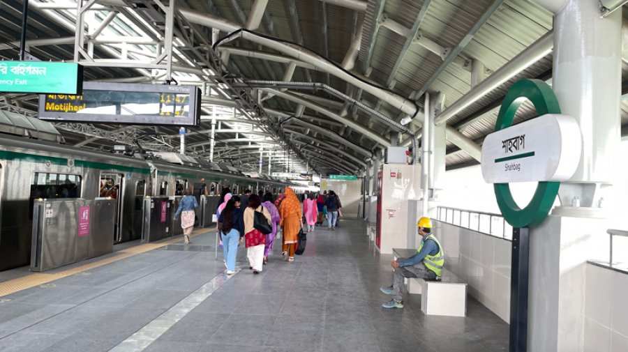 প্রথমবার সব স্টেশনেই থামলো মেট্রোরেল