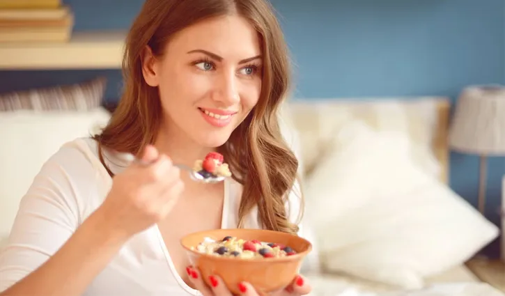 অতিরিক্ত খাবার খাওয়ার অভ্যাস ত্যাগ করার পাঁচ উপায়