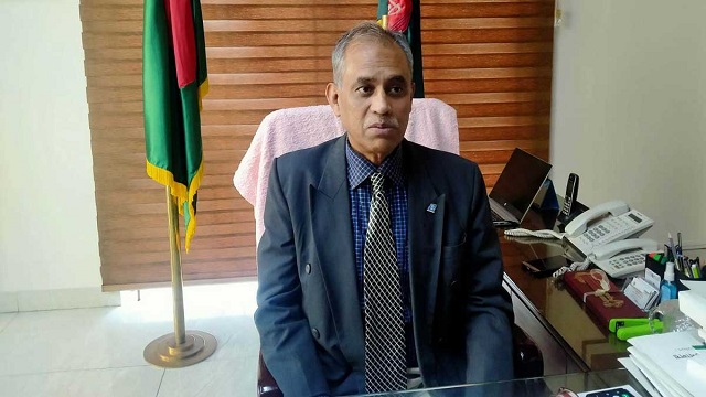 আইন প্রয়োগ করে সুষ্ঠু নির্বাচন করব : ইসি আলমগীর