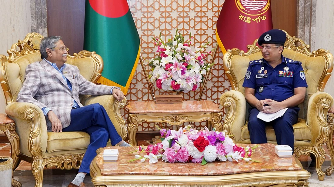 পুলিশকে আরও জনবান্ধব হওয়ার নির্দেশ রাষ্ট্রপতির