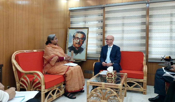 সমাজকল্যাণমন্ত্রীর সঙ্গে ইইউ‘র রাষ্ট্রদূতের সাক্ষাৎ