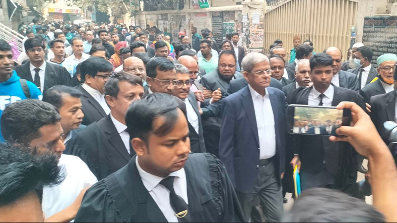 নাশকতার দুই মামলায় হাজিরা দিলেন ফখরুলসহ বিএনপির ৫ নেতা