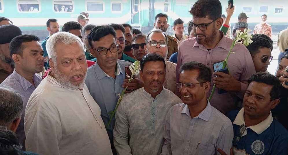 এক টাকা আয়ের জন্য আড়াই টাকা খরচ হয় রেলওয়েতে: রেলপথ উপদেষ্টা