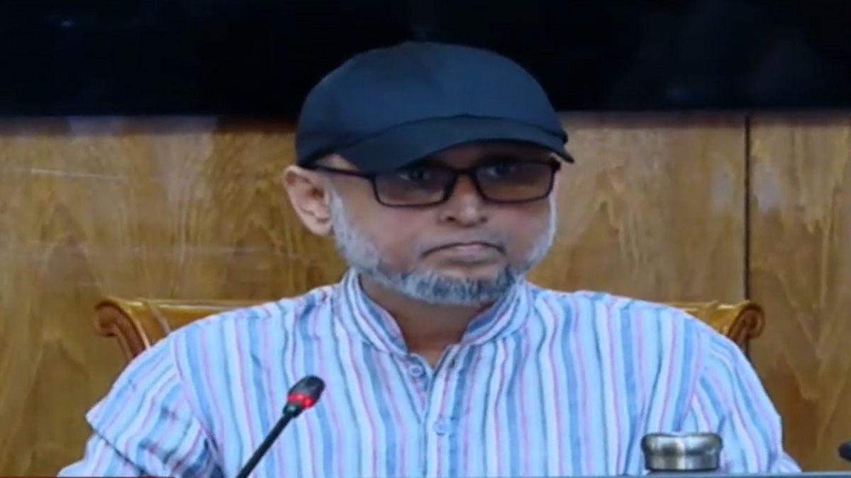 জুলাই আন্দোলনের পক্ষে ছিলেন ইরেশ যাকের: সংস্কৃতি উপদেষ্টা