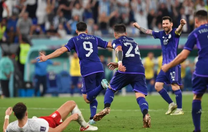 গ্রুপসেরা হয়েই শেষ ষোলোয় আর্জেন্টিনা