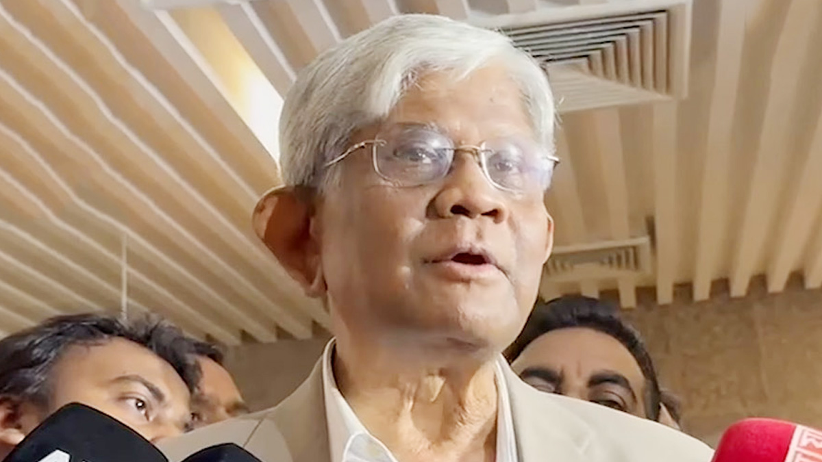 চলতি বছরেই পাচার হওয়া কয়েকশ’ কোটি ডলার ফিরিয়ে আনা সম্ভব: অর্থ উপদেষ্টা