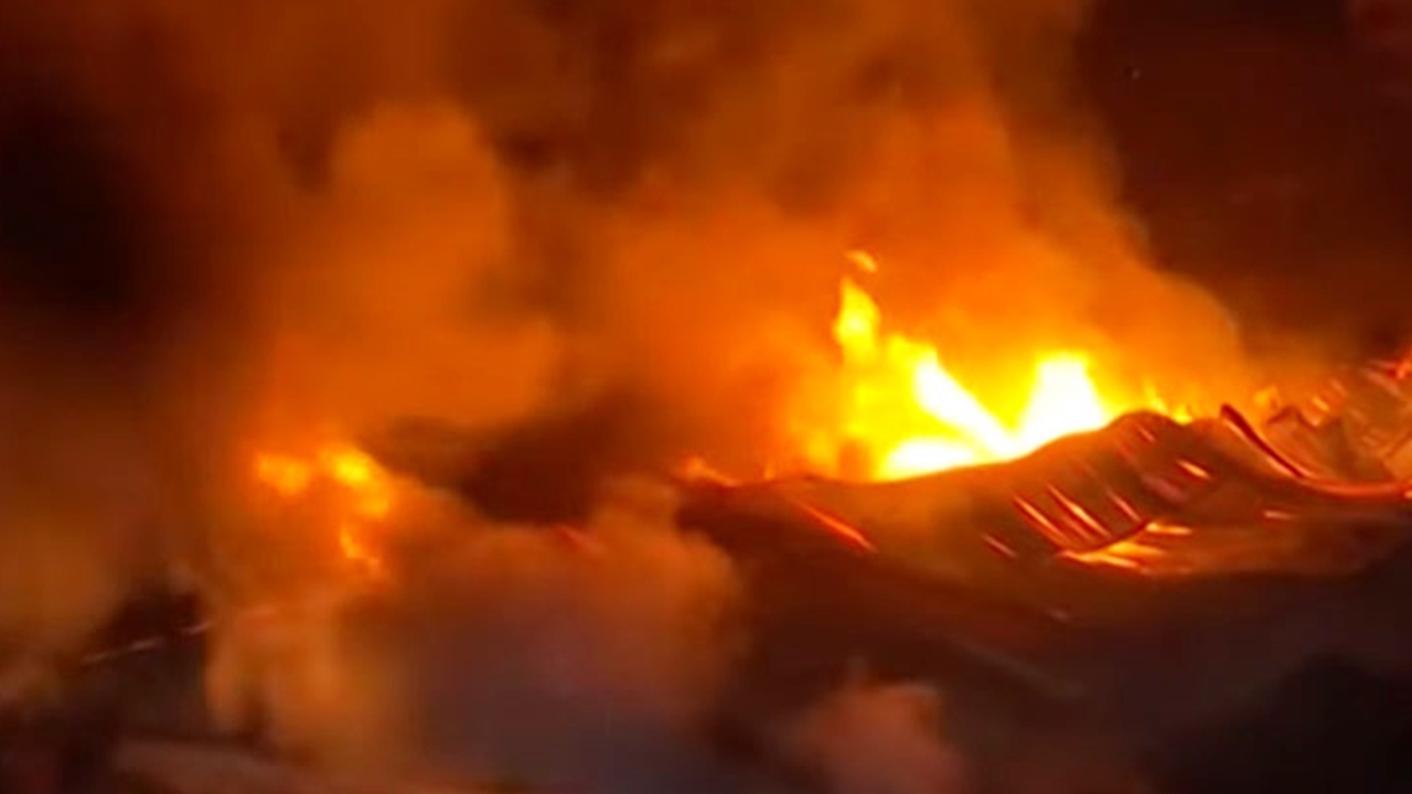 রাজধানীতে প্রেসে আগুন, নিয়ন্ত্রণে ৬ ইউনিট