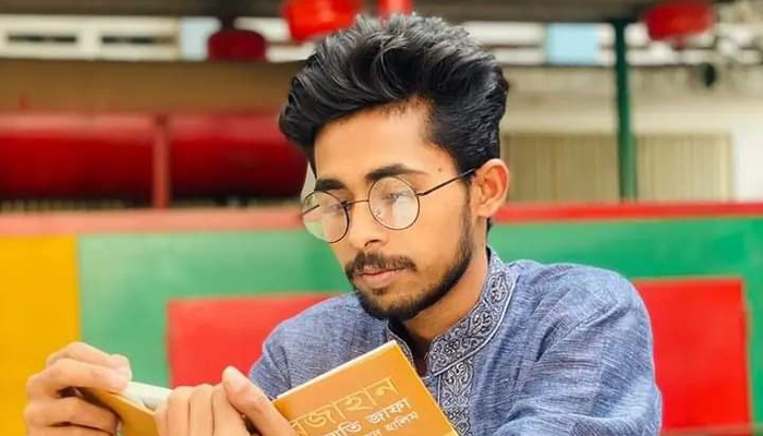 ঢাবির হল থেকে পড়ে শিক্ষার্থীর মৃত্যু