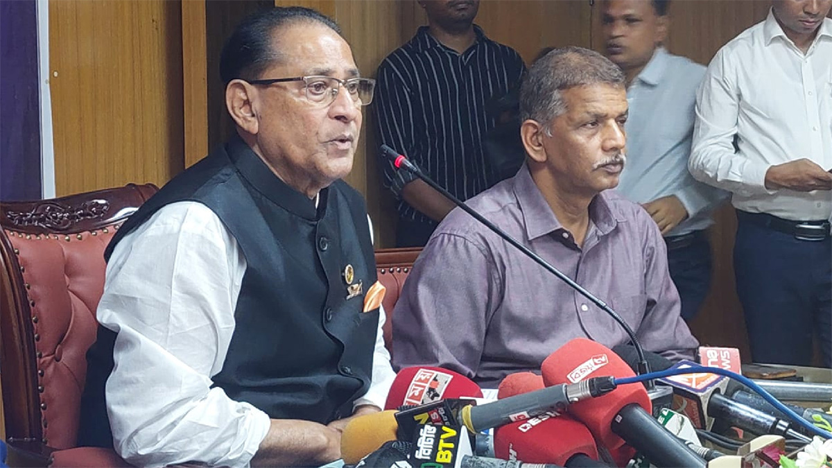 ‘চাষ করে ১০২ টন মাছ পেয়েছেন প্রধানমন্ত্রী’