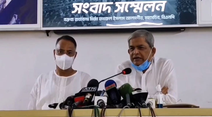 গণতন্ত্র অবরুদ্ধ রেখে পদ্মা সেতু বানালে কাজ হবে না: ফখরুল