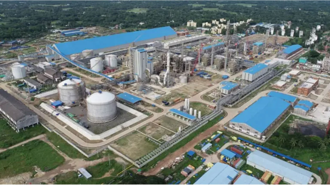 সার কারখানায় ব্যবহৃত গ্যাসের দাম একলাফে বেড়েছে ১৩ টাকা