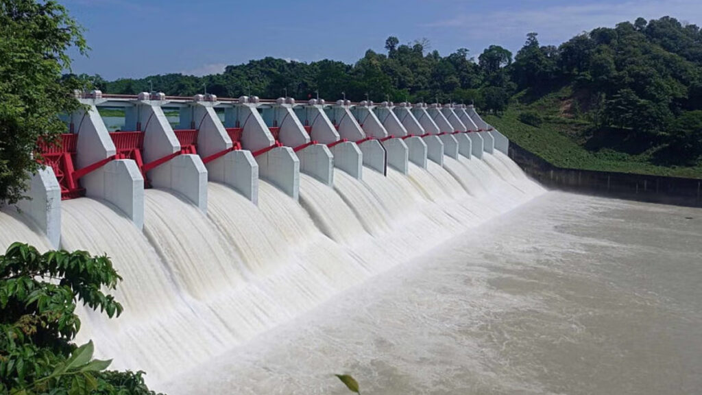 ছেড়ে দেয়া হলো কাপ্তাই বাঁধের ১৬টি গেট