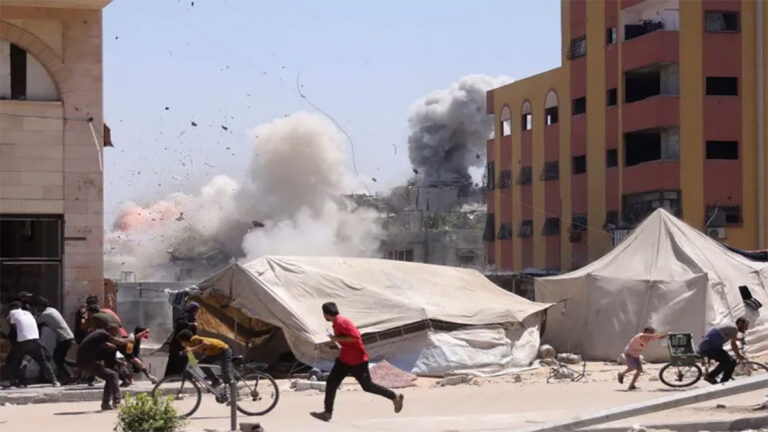 গাজা সিটি দখলে অভিযান শুরু ইসরায়েলের, নিহত ৮১