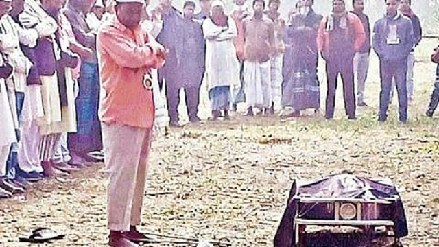 মুক্তি পেয়েছেন ডান্ডাবেড়ি নিয়ে মায়ের জানাজা পড়া সেই বিএনপি নেতা