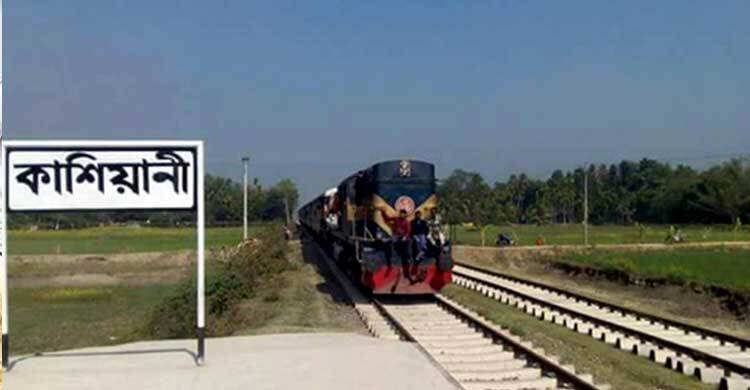 গোপালগঞ্জে ট্রেনের ধাক্কায় ৫ শ্রমিক নিহত