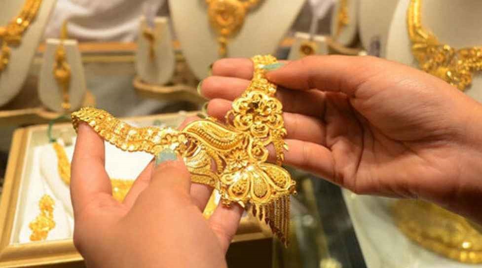 একদিনের ব্যবধানে সোনার দামে ফের রেকর্ড