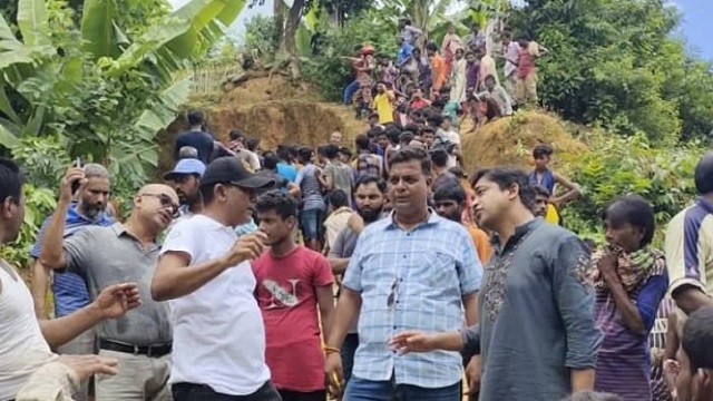 শ্রীমঙ্গলে টিলা ধসে ৪ নারী চা শ্রমিক নিহত