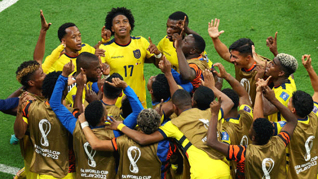 প্রথমার্ধ শেষে ২ গোলে এগিয়ে ইকুয়েডর