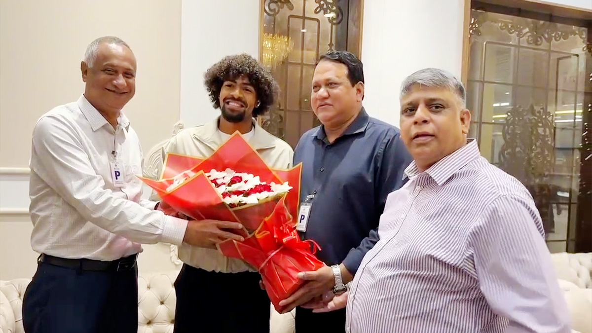 সিঙ্গাপুরের বিপক্ষে খেলতে বাংলাদেশে পা রাখলেন হামজা চৌধুরি