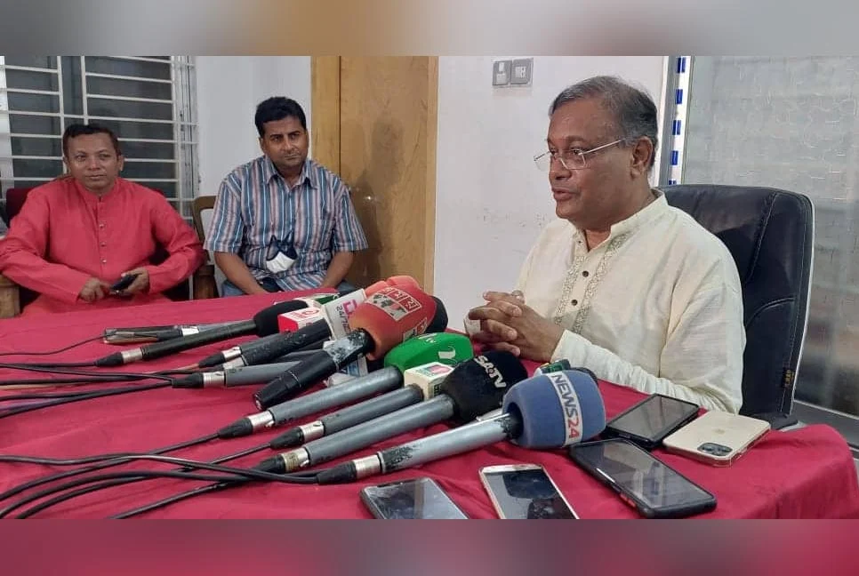 বিএনপিকে বিশ্বপরিস্থিতির দিকে নজর দেওয়ার পরামর্শ তথ্যমন্ত্রীর