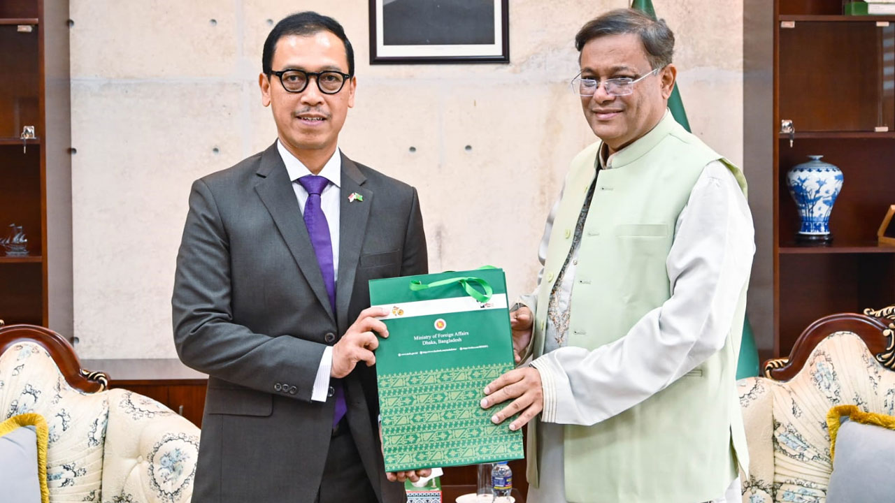 পররাষ্ট্রমন্ত্রীর স‌ঙ্গে ইন্দোনেশিয়ার রাষ্ট্রদূতের বৈঠক