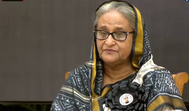 বিএনপির হাতে হারিকেন ধরিয়ে দেওয়া দরকার: প্রধানমন্ত্রী