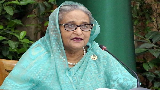 রাশিয়া থেকে জ্বালানি তেল কেনার উদ্যোগ নেয়ার আহ্বান প্রধানমন্ত্রীর