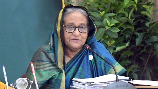 নেতাকর্মীদের জনগণের পাশে থাকতে নির্দেশ শেখ হাসিনার