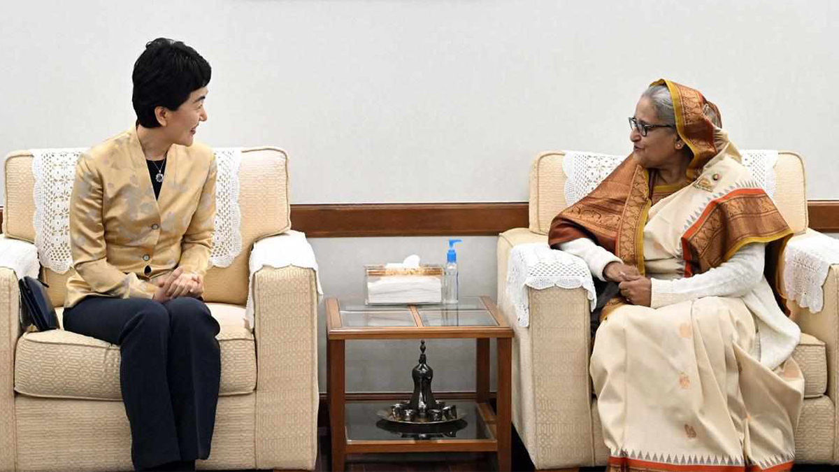 উন্নয়নের যাত্রাকে মসৃণ করতে চীনের সহযোগিতা চাইলেন প্রধানমন্ত্রী