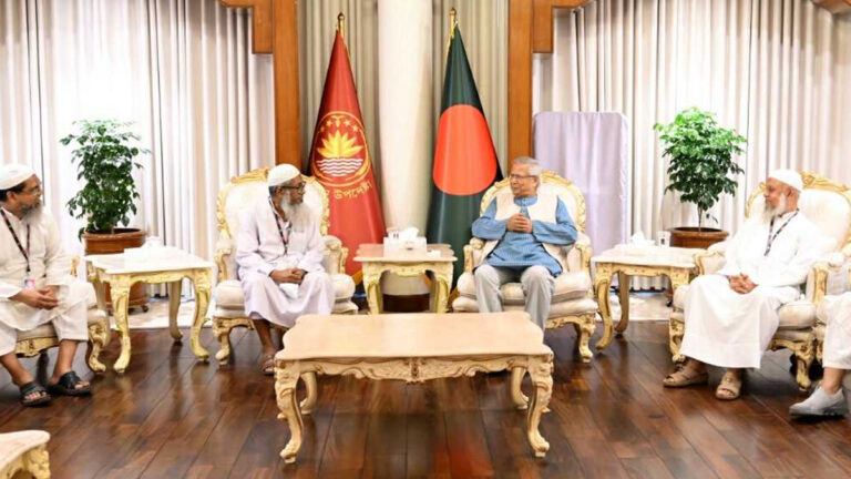 প্রধান উপদেষ্টার সঙ্গে হেফাজত ইসলামের বৈঠক