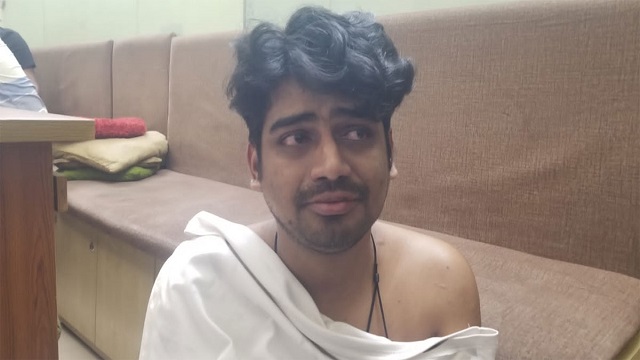 কলেজছাত্রকে আটকে নকল হিজড়ার কাণ্ড!