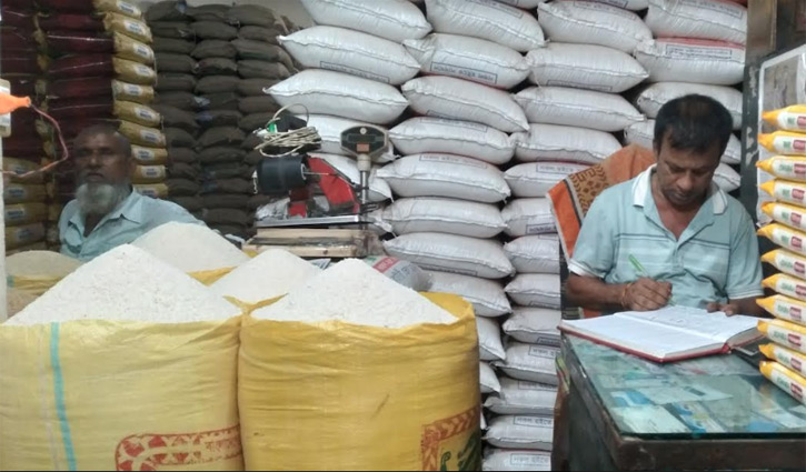 চালের দাম কেজিতে দুই টাকা কমলো