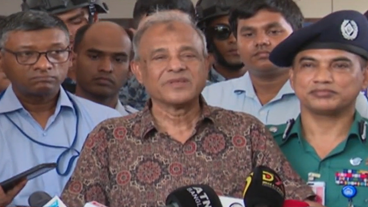 পূজাকে কেন্দ্র করে খাগড়াছড়ি অশান্ত করার চেষ্টা করেছে ফ্যাসিস্টরা: স্বরাষ্ট্র উপদেষ্টা