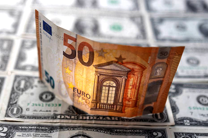 দেড় যুগ পর ইউরো-ডলারের মান সমান