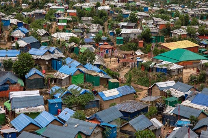 রোহিঙ্গা ক্যাম্পে গোলাগুলি