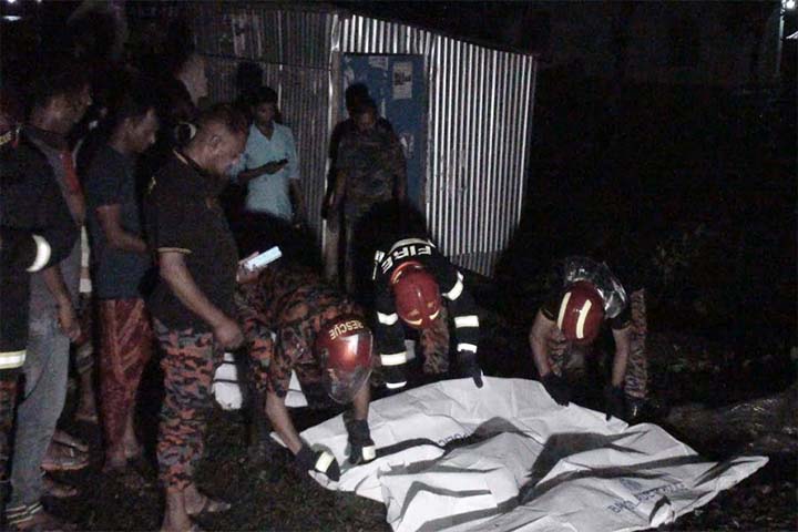 ট্রেনে কাটা পড়ে নিহত ৫ জনের দাফন ও শেষকৃত্য সম্পন্ন